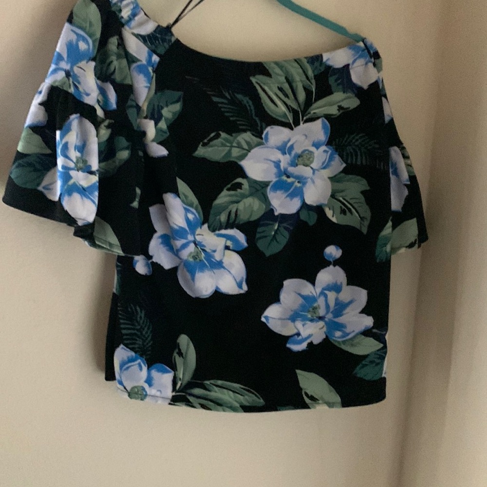 Banana Republic off the shoulder top